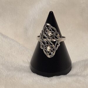 Sterling Silver Traditional Artisan Vintage Women's Ring. Size 8.5 925 Sterling